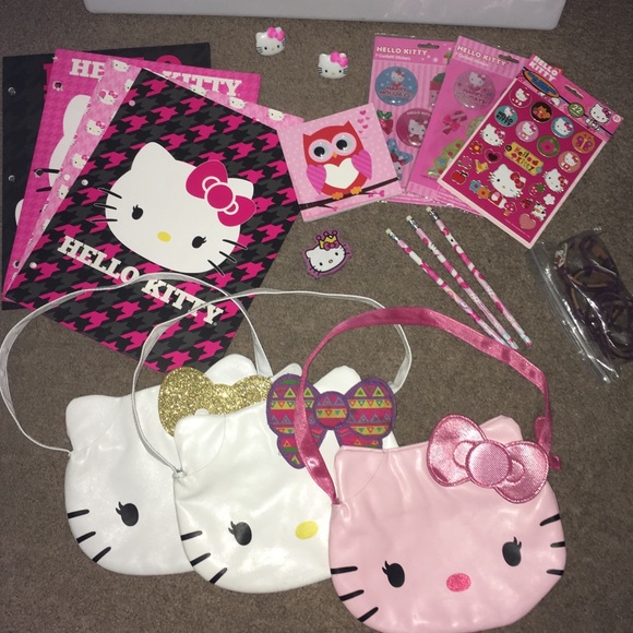 🚫SOLD!!!🚫 Hello Kitty Bundle - Picture 1 of 8